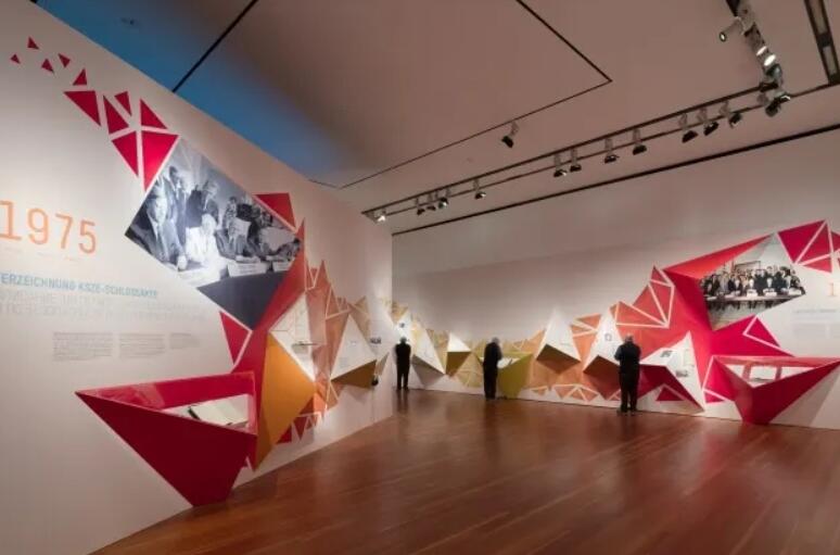 展廳設(shè)計(jì)中燈光要注意那些